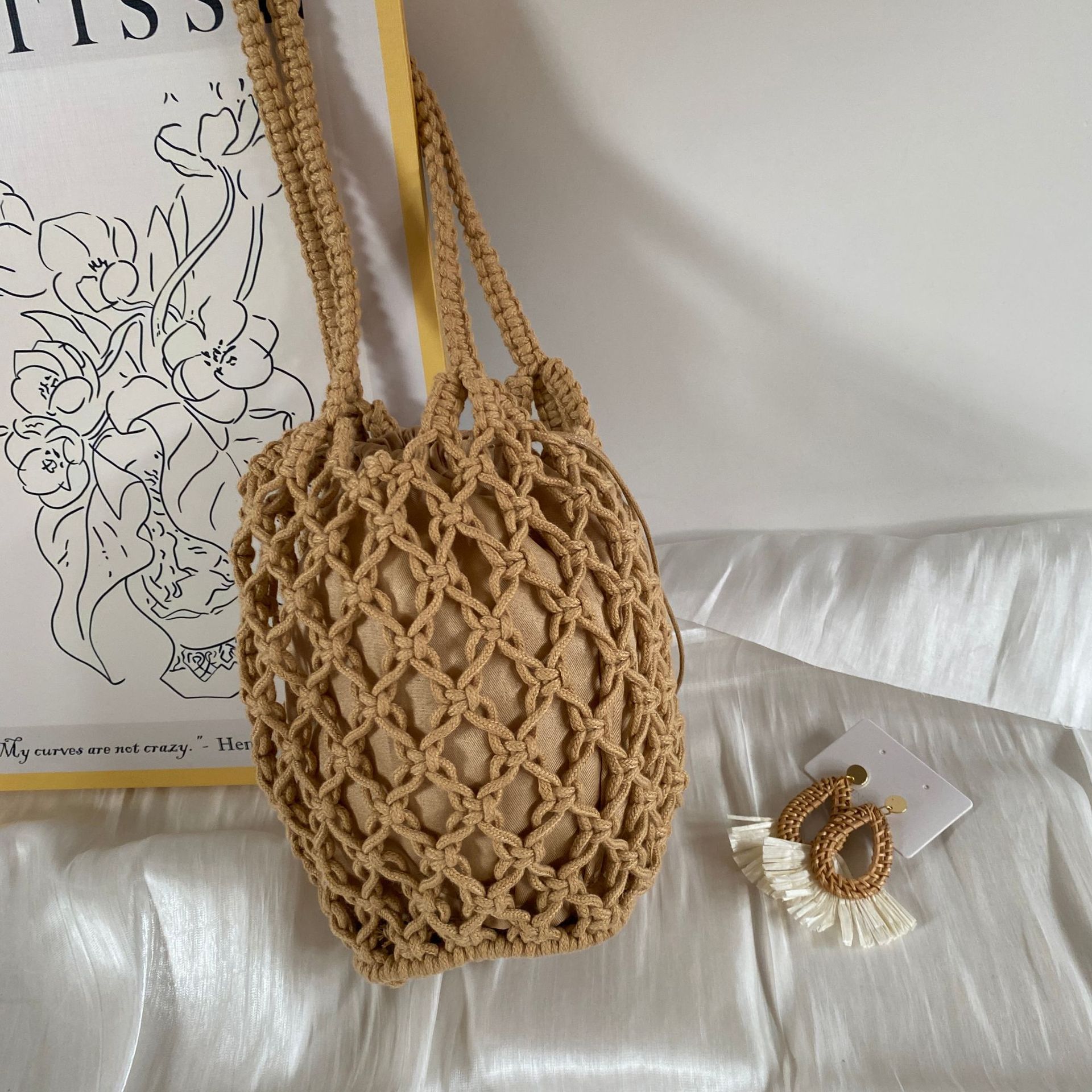 공장 직접 판매 비치 핸드백, 숲 밀짚 가방, 중공 메쉬 짠 숄더백, 면사 크로 셰 뜨개질 망사 가방
