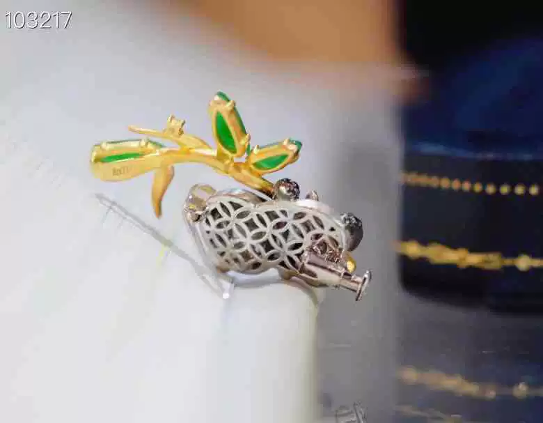 Каменная инlay? emerald brooch, подвеска, украшения, образец золота 750, стиль