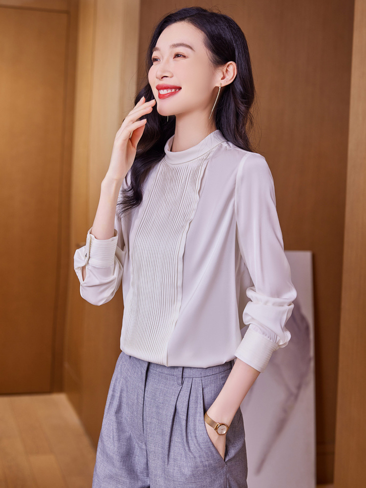 Spring elegant fashionable silk shirt with a round collar