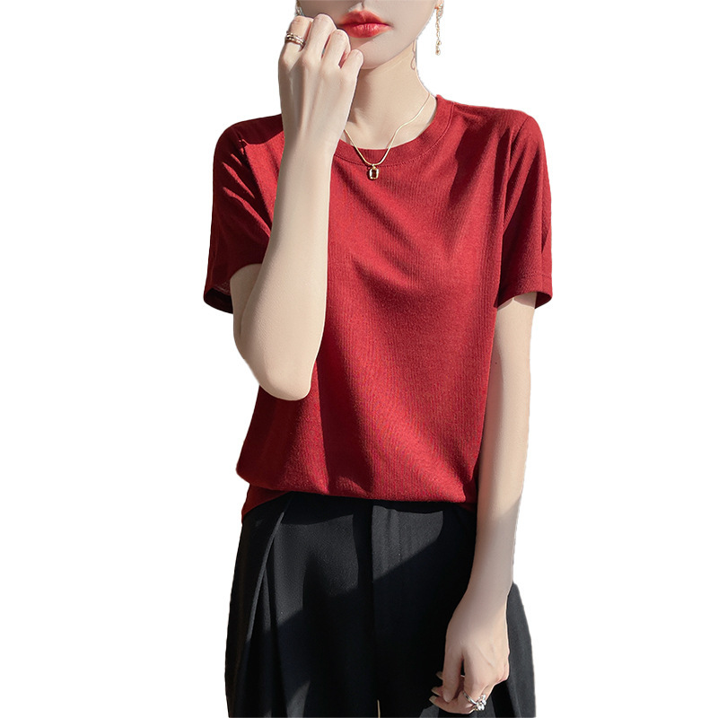 elegant base short sleeve T-shirt with a round collar for leisure