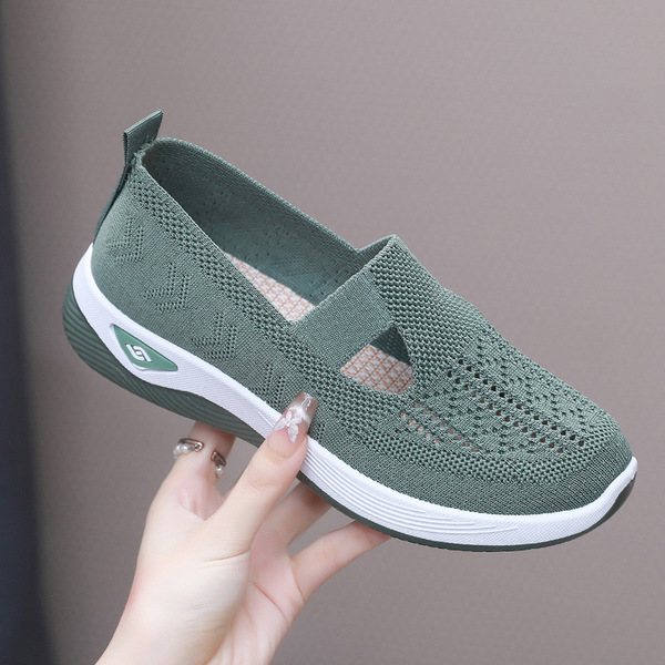 fashionable casual footwear for leisure