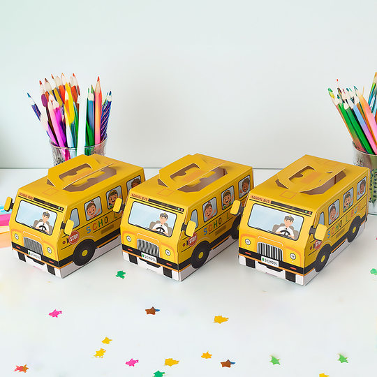 New European-style creative candy box homecoming season party school bus candy box entrance celebration children's day gift box