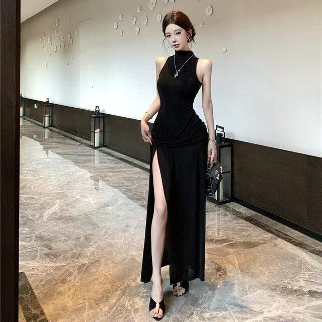 Feminine Socialite Style New Sleeveless Vest Dress with Pleated Waist, Slimming Effect, Slit, Long Gown Feminine Socialite Style New Sleeveless Vest Dress with Pleated Waist, Slimming Effect, Slit, Long Gown