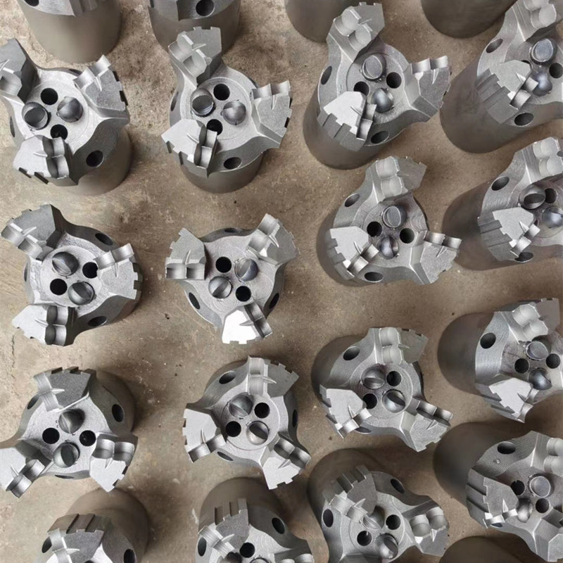 提高钻进效率钻头 三翼金刚石钻头 体积小重量轻复合片内凹钻尖