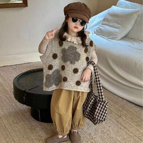 2024 spring new children's clothing, Korean style children's clothing, girls' big polka dot Korean style vest, knitted wool vest