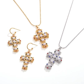 耳环;项链;耳钉