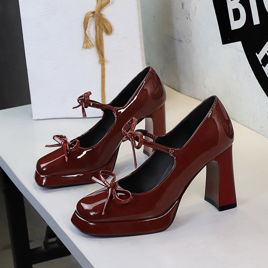 9979-H126 European and American sexy patent leather bow, one button waterproof platform, super high heels, not tiring feet, fashionable single shoes
