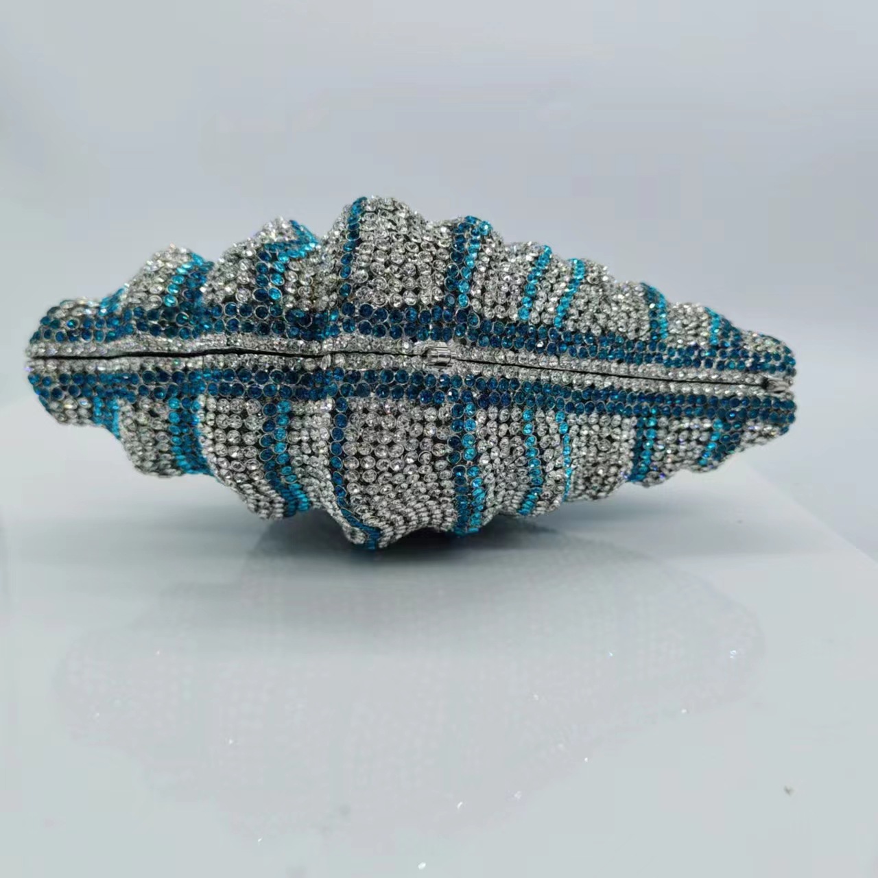 547g Weight Synthetic Leather Lining Material Rhinestone Fashion Element Magnetic Buckle Closure Type / Strap Type Evening Bag Bags Type Holiday, Party Occasion Metal Material Conch Pattern All Seasons Season Women's Gender Elegant Style Other Shape Small Size Metal Conch Rhinestone Evening Bags 8
