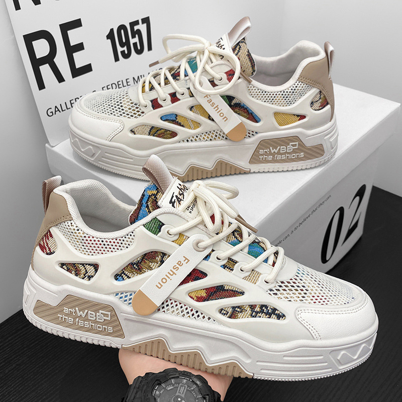 Zapatos de hombre 2026 primavera y verano nuevos zapatos de skate elevados de tendencia transpirables para estudiantes, zapatos deportivos casuales blancos pequeños para hombres