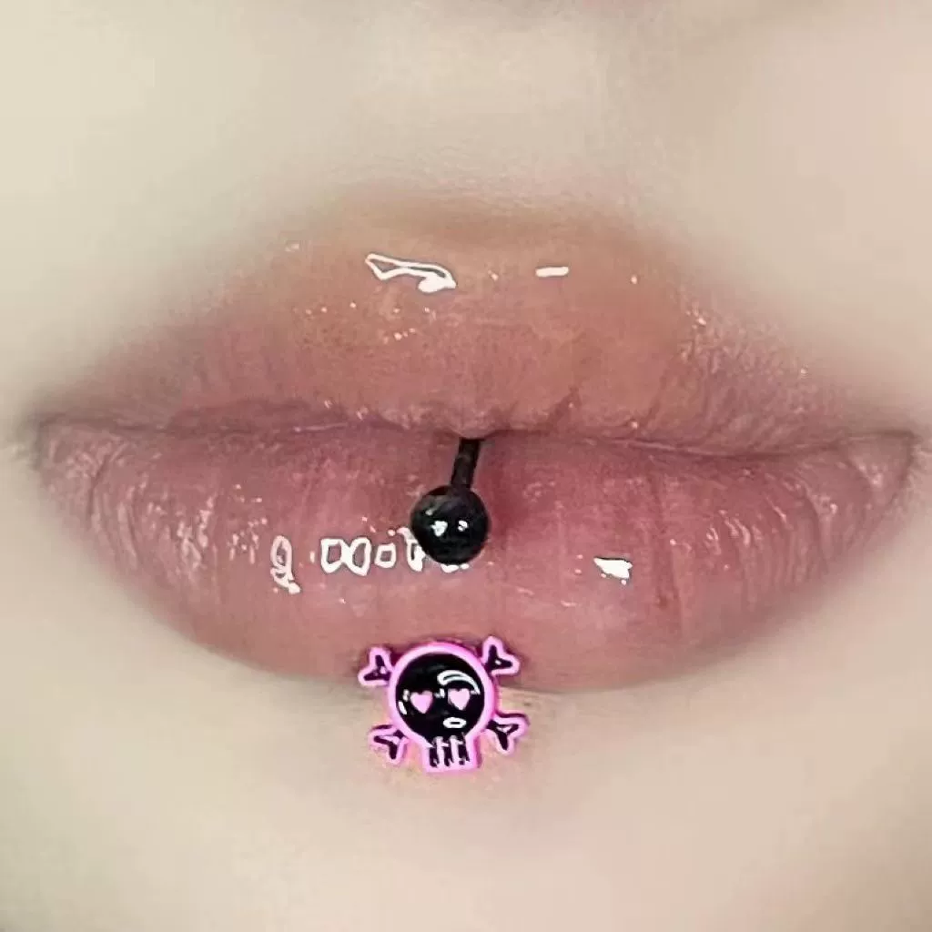 Пирсинг для губ (Brand Jewelry) с черепом, чёрно-розовая эмаль, 1,2×8 / 10 / 12 мм