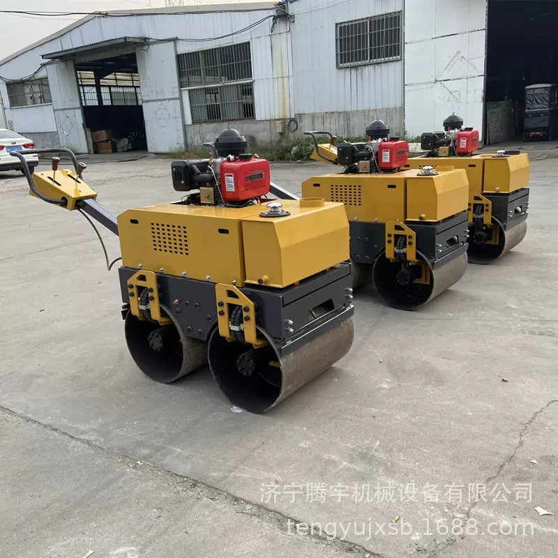 腾宇可出口手扶式双钢轮压路机汽油柴油压路机震动压道机小型压实
