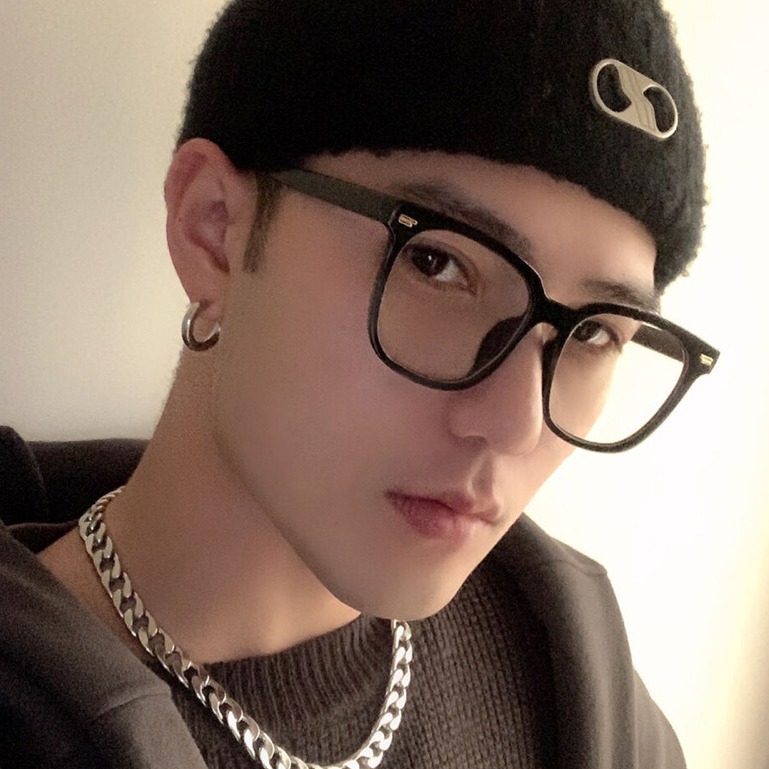 Nuevas gafas anti luz azul, montura grande de moda europea y americana, montura de gafas estilo coreano para estudiantes, venta al por mayor de gafas para miopía terminadas.