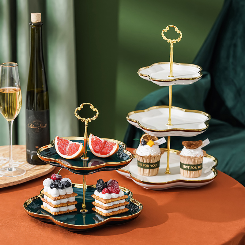 De estilo europeo de tres capas plato de fruta de cerámica sala de estar hogar creativo tarde té postre pastel de dulces postre estante plato de fruta seca