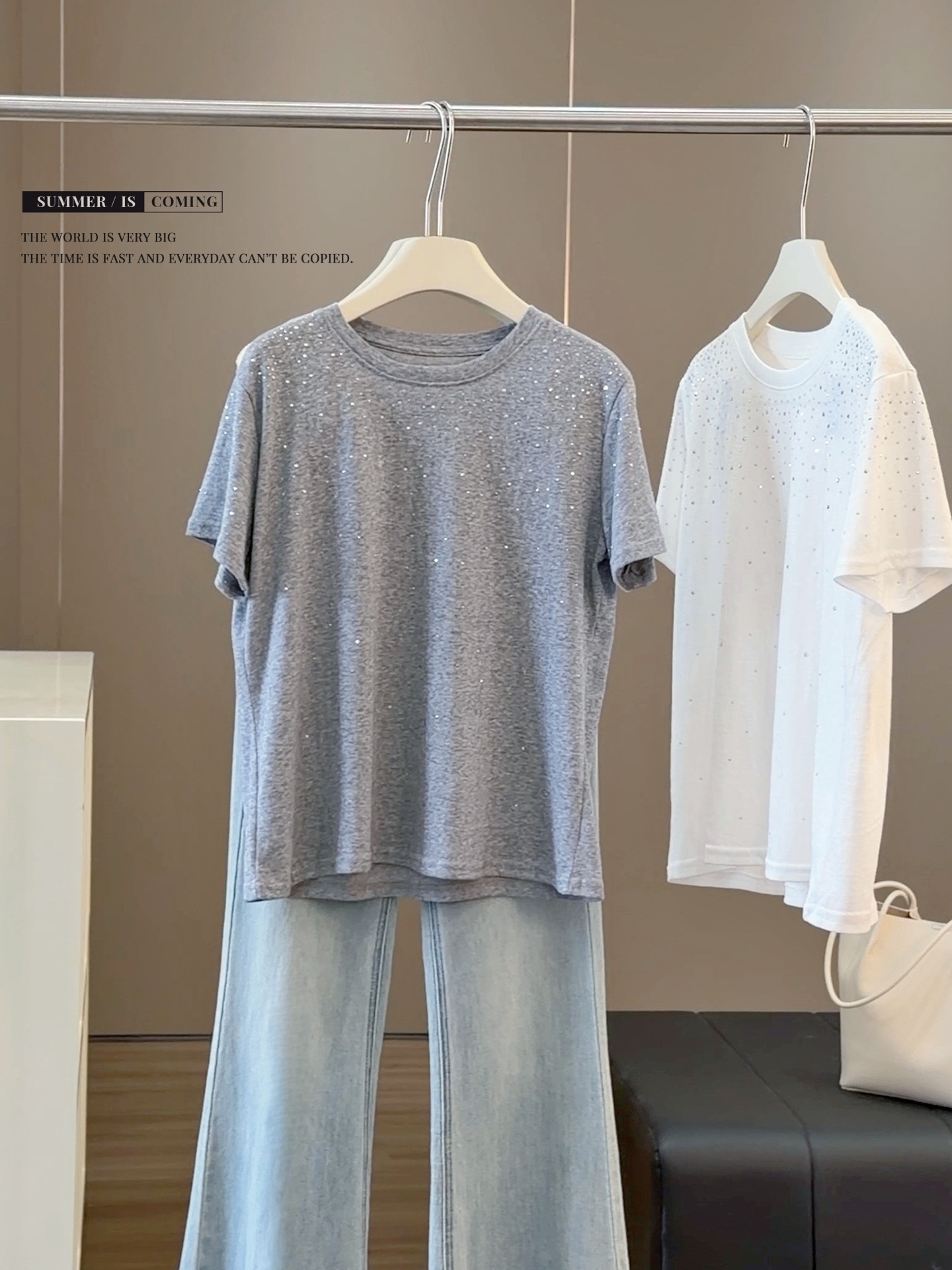 Women's Heavy Duty Rhinestone Round Neck Short Sleeve T-Shirt Loose Fit Slimming Summer Fashion Top Unique Style Versatile_ecoleips.com