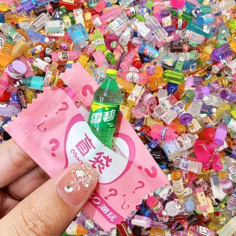 Comida miniaturizada juegan supermercado pequeño bolso ciego en línea mini artículos de simulación bocadillos juguetes botellas de vino adornos al por mayor