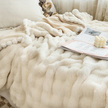 兔兔绒毛毯盖毯牛奶绒午睡空调毯子加厚保暖毛球花边单人被毯批发
