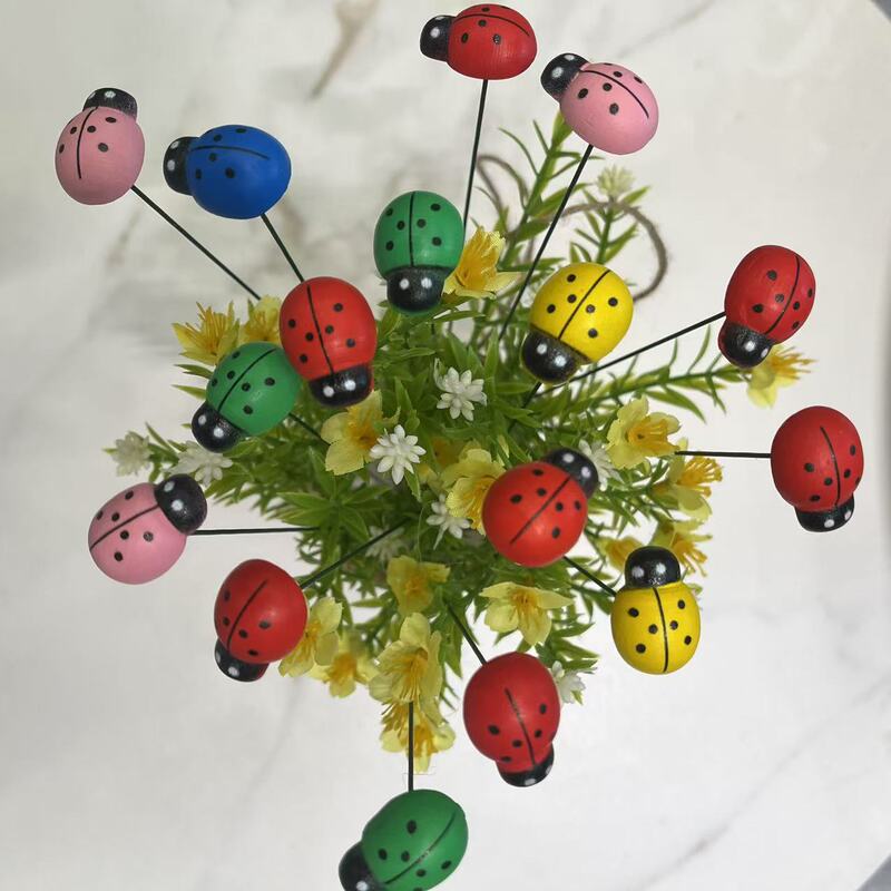 Wood Coccinella septempunctata Simulation Micro Landscape Decoration Cake Gardening Potted Small Animal Beetle Ladybugs