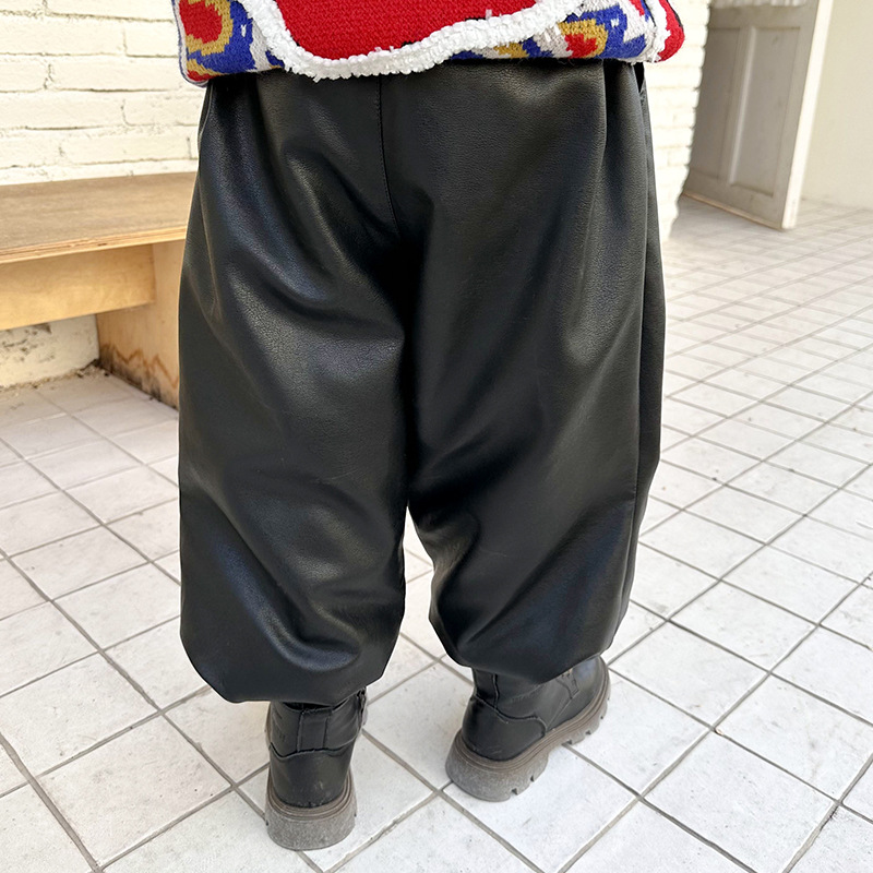 소년의 겨울 두꺼운 바지 2025 겨울 새로운 퀼트 PU 가죽 바지 어린이 한국 스타일 두꺼운 부츠 트렌디