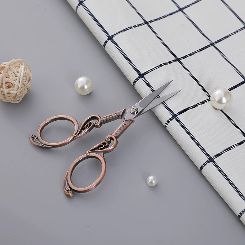 Retro Loan Plum Cut Handmade Paper -cutting Process Small Scissors Flower Word Embroidered Treasure Launch Beauty Small Scissors