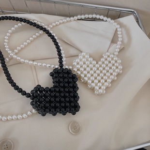 ���Q����Ʒ������μ������������ļtɫ�ֹ������б����İ�Ů