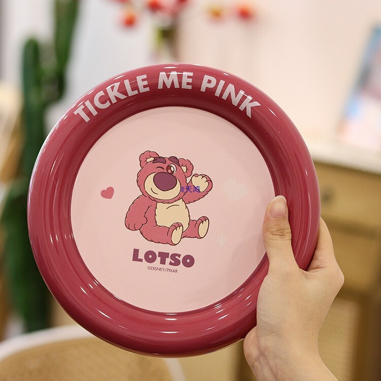 Winnie the Pooh and Strawberry Bear Co-Branded Tableware High-Temperature Porcelain Internet Celebrity Personalized Couple Bowls and Plates Cute Shallow Plates