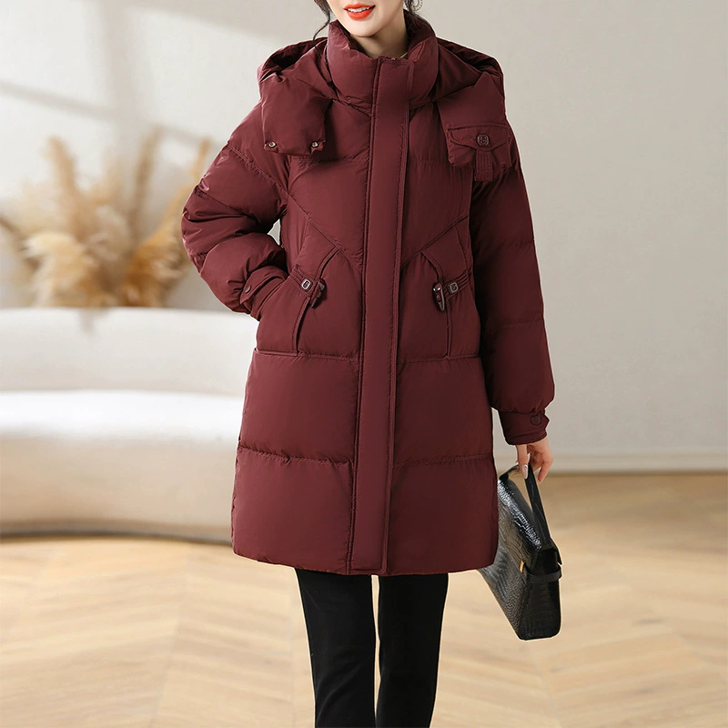 Иностранная мама пуховик 2024 новая средняя и пожилая женщина зимой с капюшоном белая утка куртка с талией