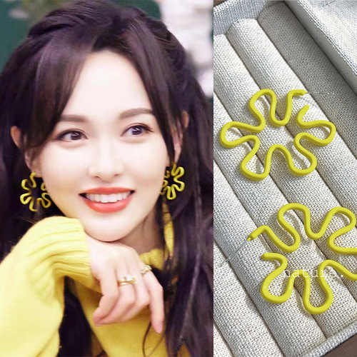 Tang Yan's same style earrings S925 silver needle yellow flower earrings earrings for women  new spring and summer personalized earrings trend