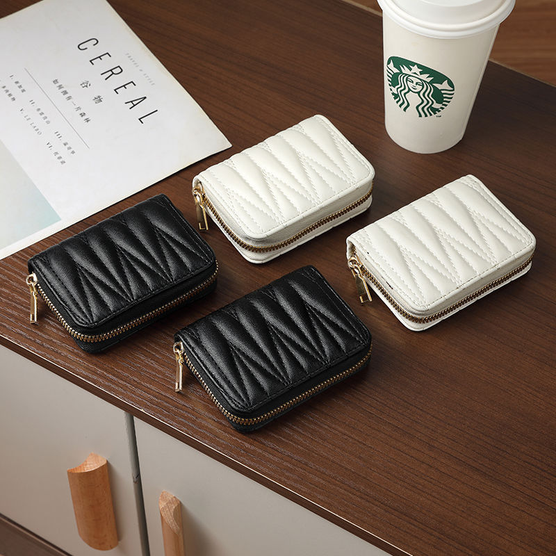 Titular de la tarjeta para mujeres exquisitas de alta gama 2022 nueva gran capacidad Multi-Tarjeta pequeña celebridad de Internet anti-desgaussing billetera