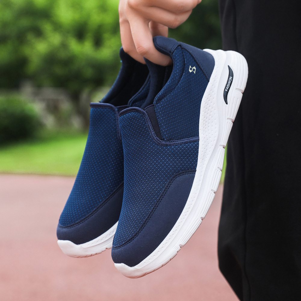 Papá zapatos nuevos zapatos ligeros transpirables diarios al aire libre zapatos al por mayor un pedazo de zapatos deportivos de mediana edad para hombres