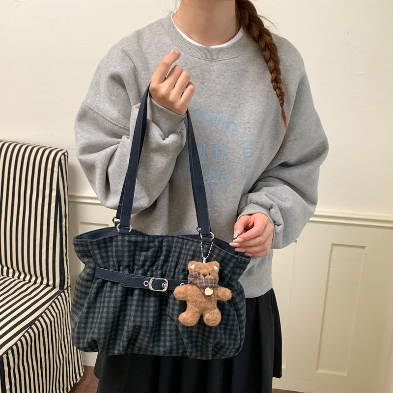 Túi tote nữ quai đeo vai dáng shopping cỡ lớn, chất liệu dạ, kiểu mới mùa đông — Màu cà phê Không có mặt dây chuyền, Màu xanh không có mặt dây chuyền, Màu đỏ không có mặt dây chuyền, Đen không có mặt dây chuyền chi tiết 23
