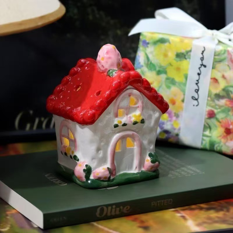 Lovely cerámica casa de fresas lámpara de noche día de San Valentín regalo de cumpleaños para niños decoración de escritorio adornos