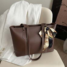 春季大包包女2025新款韩版潮简约大容量软皮托特包休闲百搭单肩包