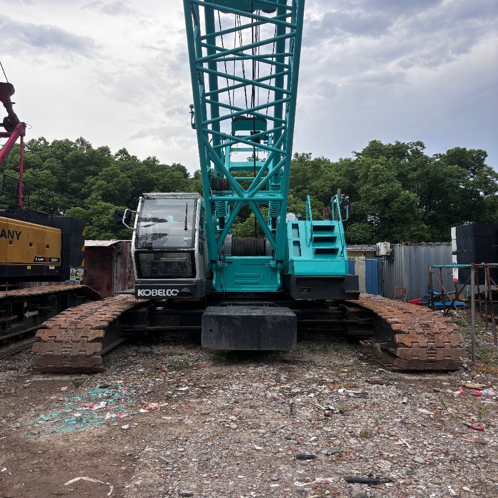 出售原装进口日本神钢7090二手履带吊，90吨履带吊