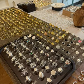 耳环;项链;手链