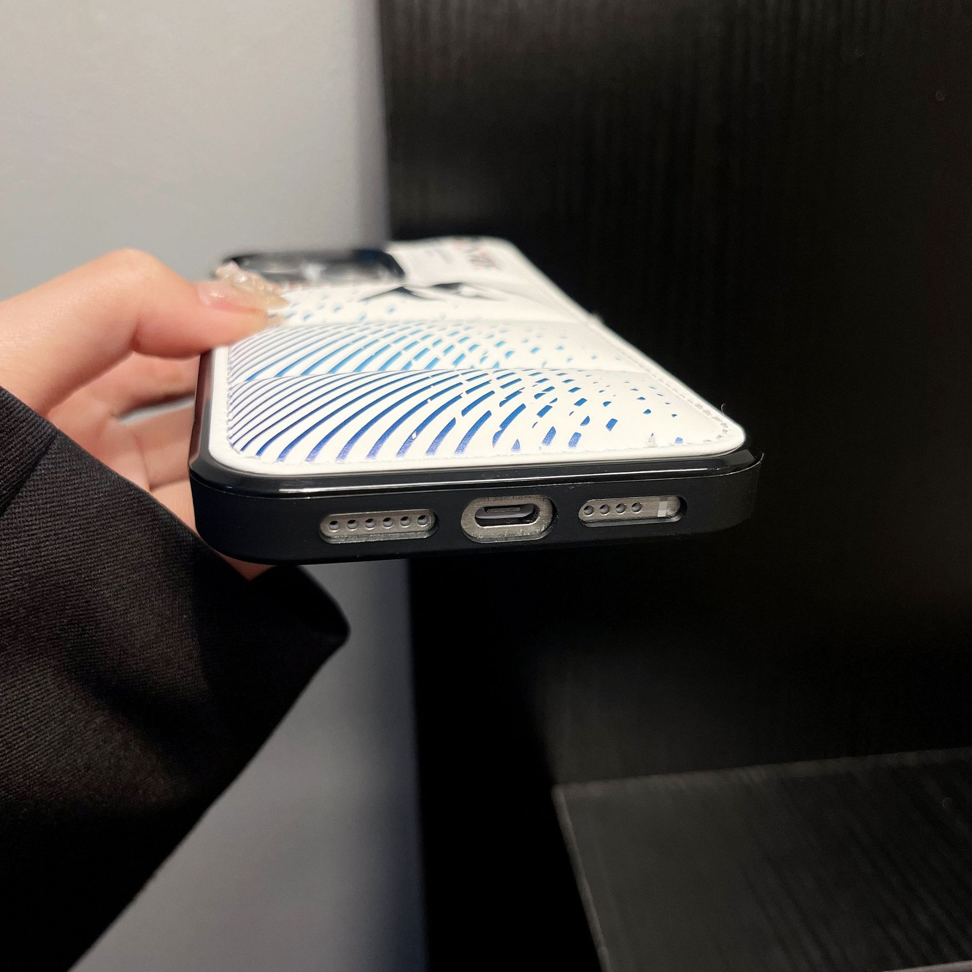 Neue Jahr Mode marke leder gepolsterte unten jacke handy fall_voghion.com