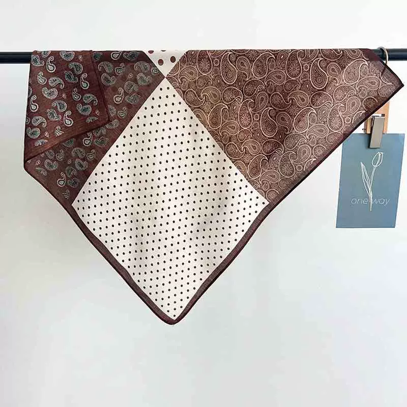 复古咖色波点腰果丝巾系脖高级感秋冬新款百搭护颈围巾老钱风方巾