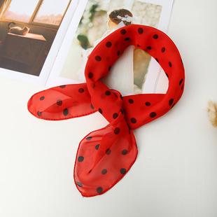 ����Ůʿ����ڰײ��c70С����ѩ��ӡ���A�c�n������z���I�����l