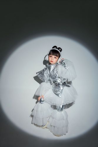 Future Tech boom of the girls take yuan universe wind catwalk model shows outfits for girls kids children catwalk warrior silver gauze performance clothing 