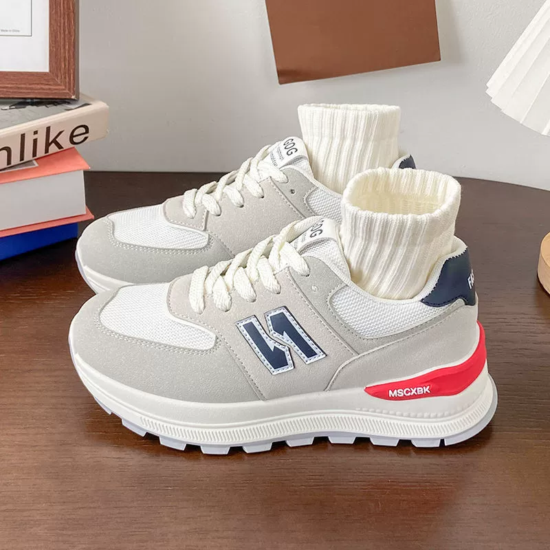 Женские туфли Аган кроссовки 2025 весной повседневные новые дикие студенты супер легкие папы