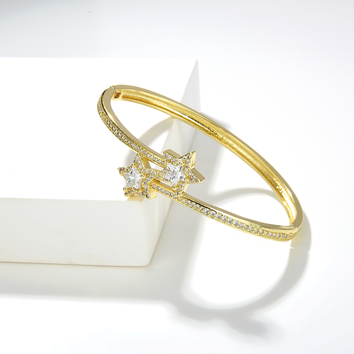 Fashion open simple copper gold-plated inlaid zirconium leaf star bracelet