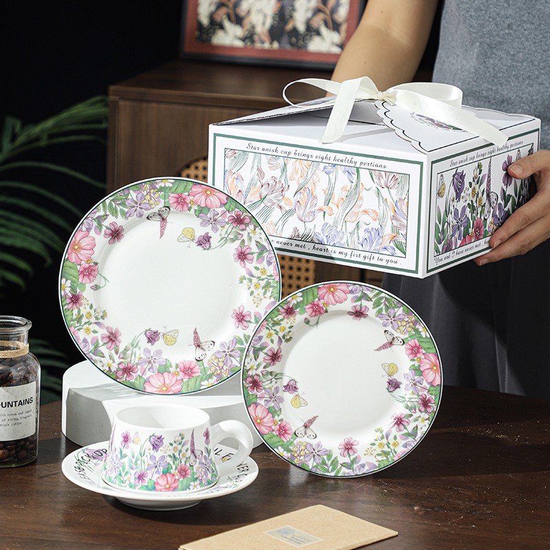 Taza de café taza de cerámica taza de mano regalo de alta calidad taza de marca exquisita taza de café lujosa mujer retrógrada taza de café juego taza de platos