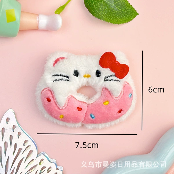 Half circle kt donut with powder sauce
