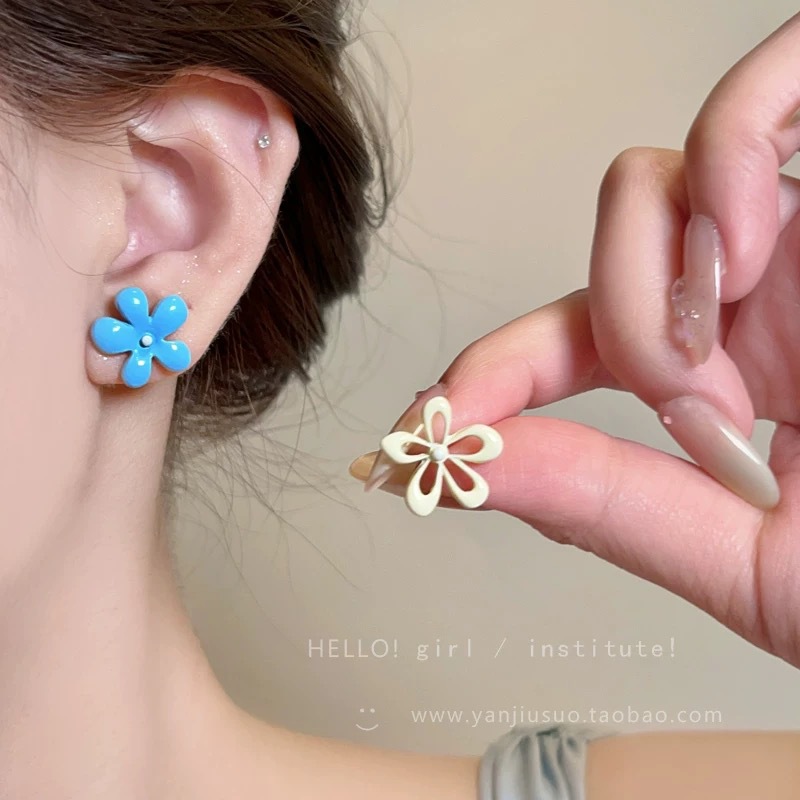 18 # Fresh sea salt style blue and white contrasting ab hollow flower earrings