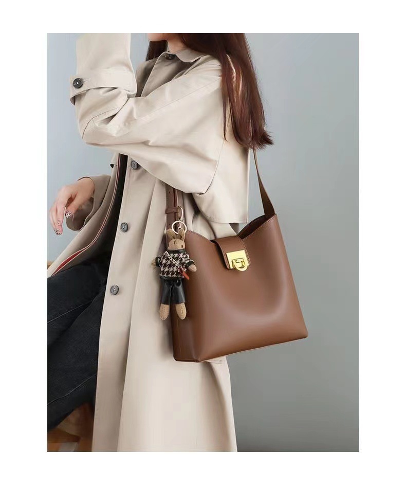 2023uusi kuuma myynti naisten laukku trendikäs ämpärilaukku yksi olkalaukku muodikas monipuolinen huippuluokan Sense pienryhmä naisten laukku_voghion.com