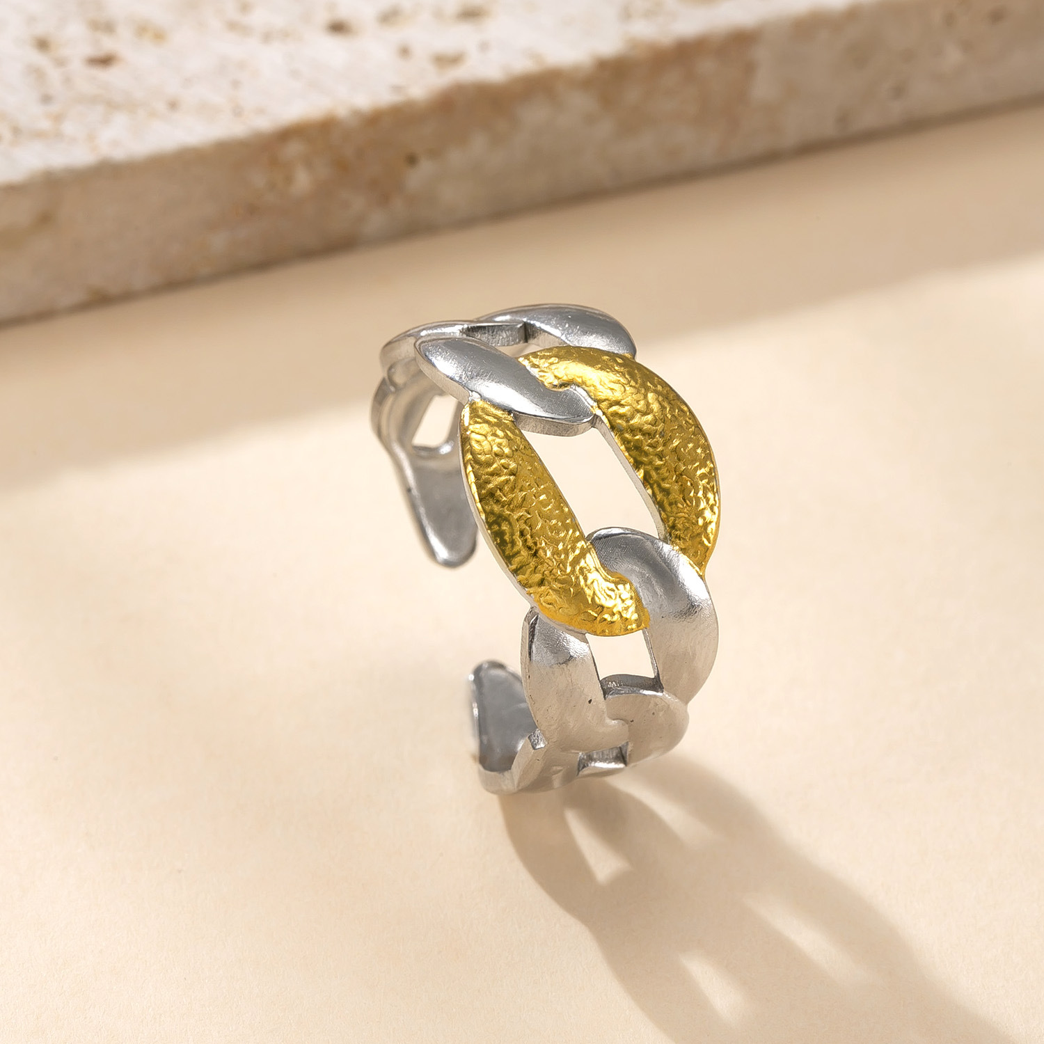 Nuevo estilo transfronterizo joyería de acero de titanio anillo abierto de oro chapado de alta calidad 18k presión de aceite color hojas anillo de acero inoxidable