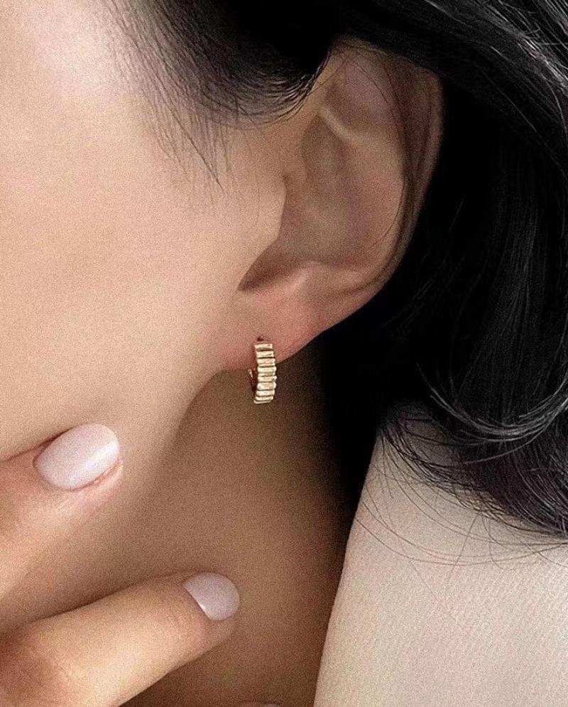 Vintage Satin Pattern Hoop Earrings 925 Sterling Silver Gold Plated_voghion.com