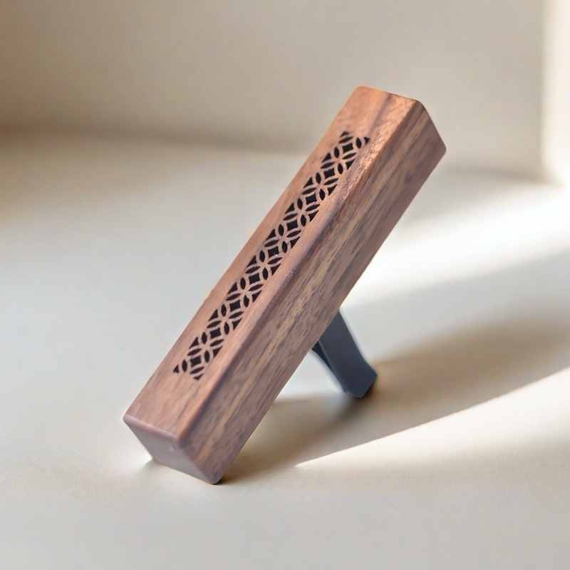 Alta sensación de madera de nuez de automóvil aromático de madera sólida de alta calidad aire acondicionado interior ventilador de ventilación de perfumes de botón aromático