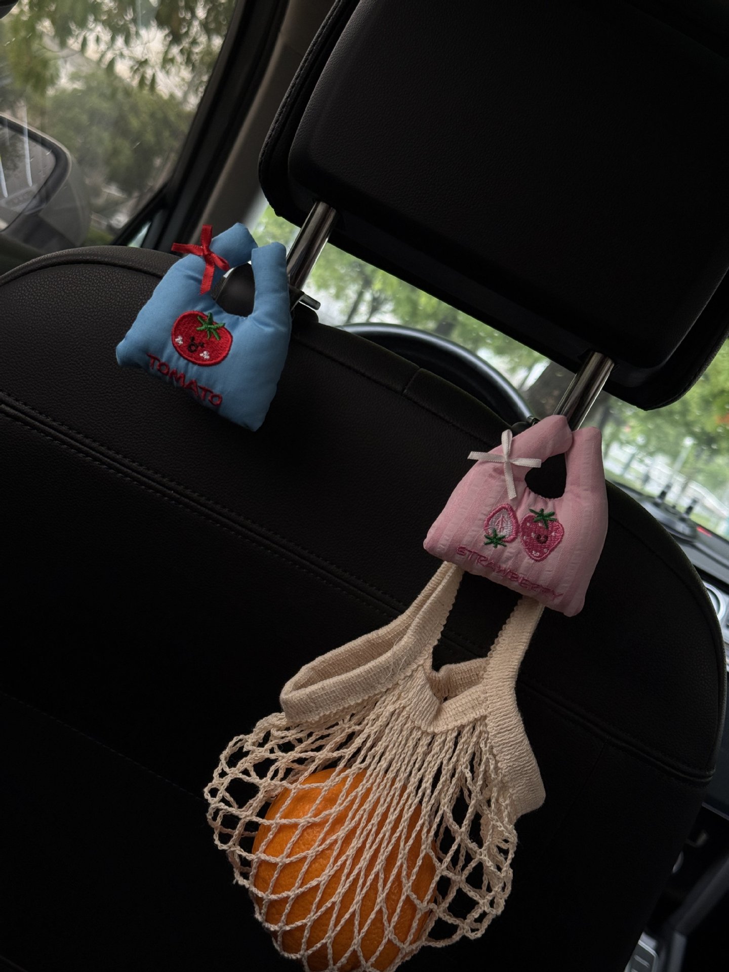 Car-mounted hook for in-car creative multifunctional storage, fruit shopping bag, tote bag hook for neat organization
