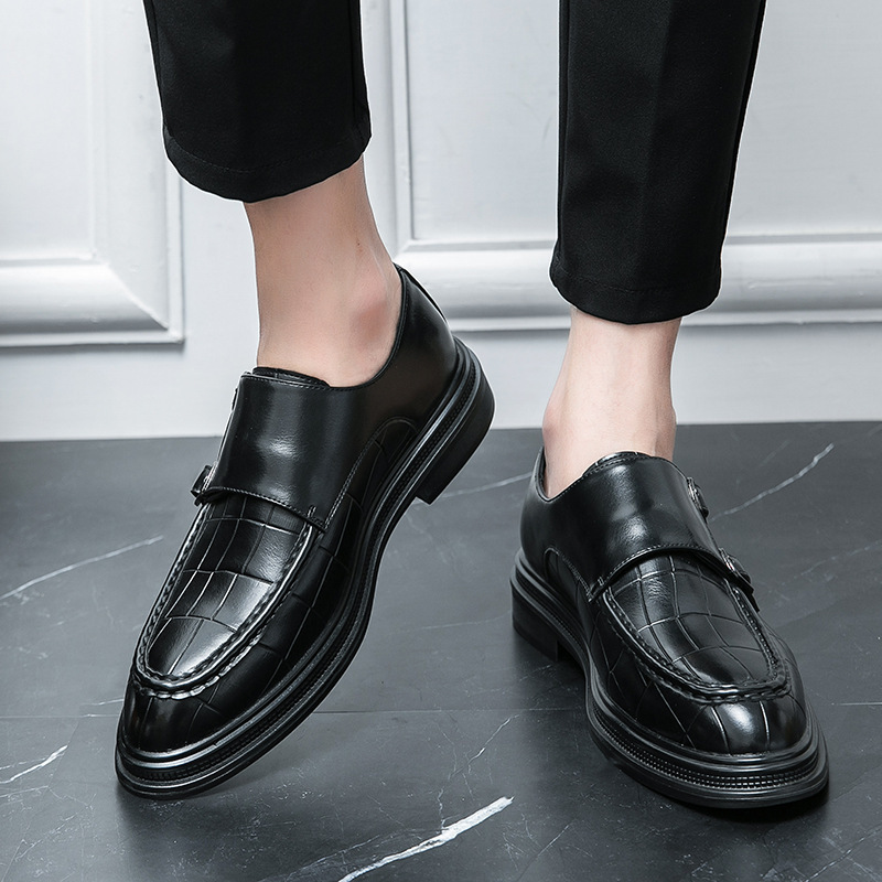 Zapatos de cuero de negocios transfronterizos de tamaño grande para hombres 46 zapatos de cuero de punta de doble botón británicos de tamaño grande para hombres zapatos de cuero de altura