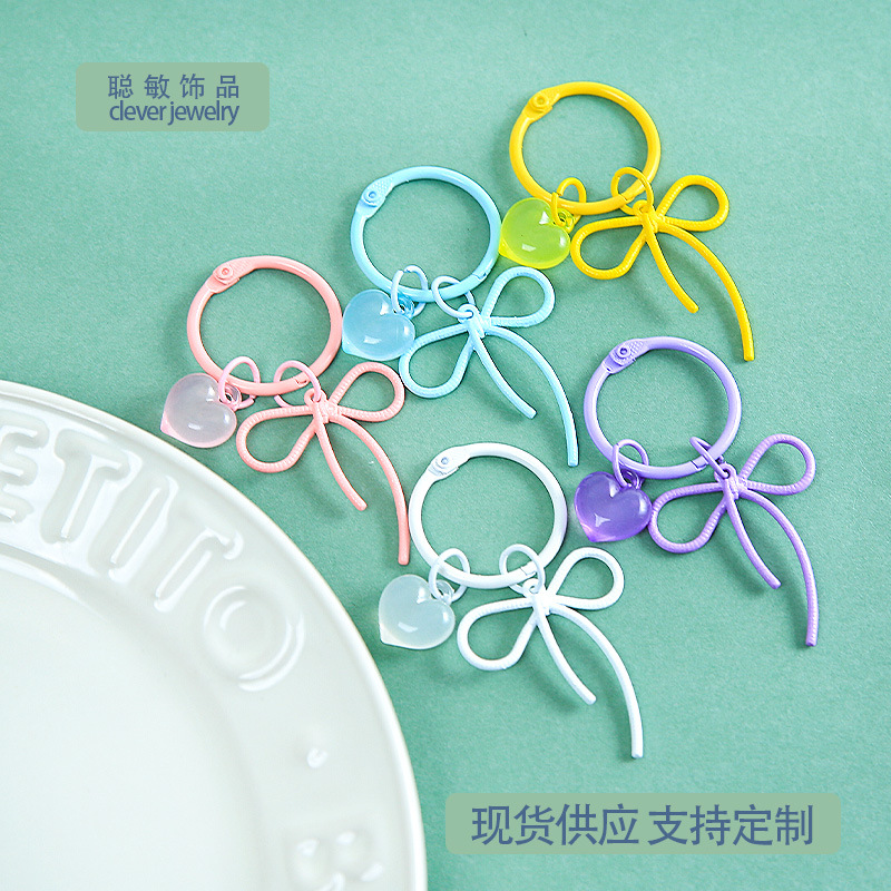 Creative bow-shaped small heart keychain zinc alloy pendant accessory for handmade DIY beadwork materials wholesale